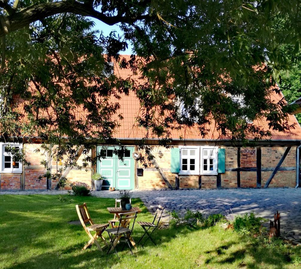 Besinndich Nebelin Buitenkant foto